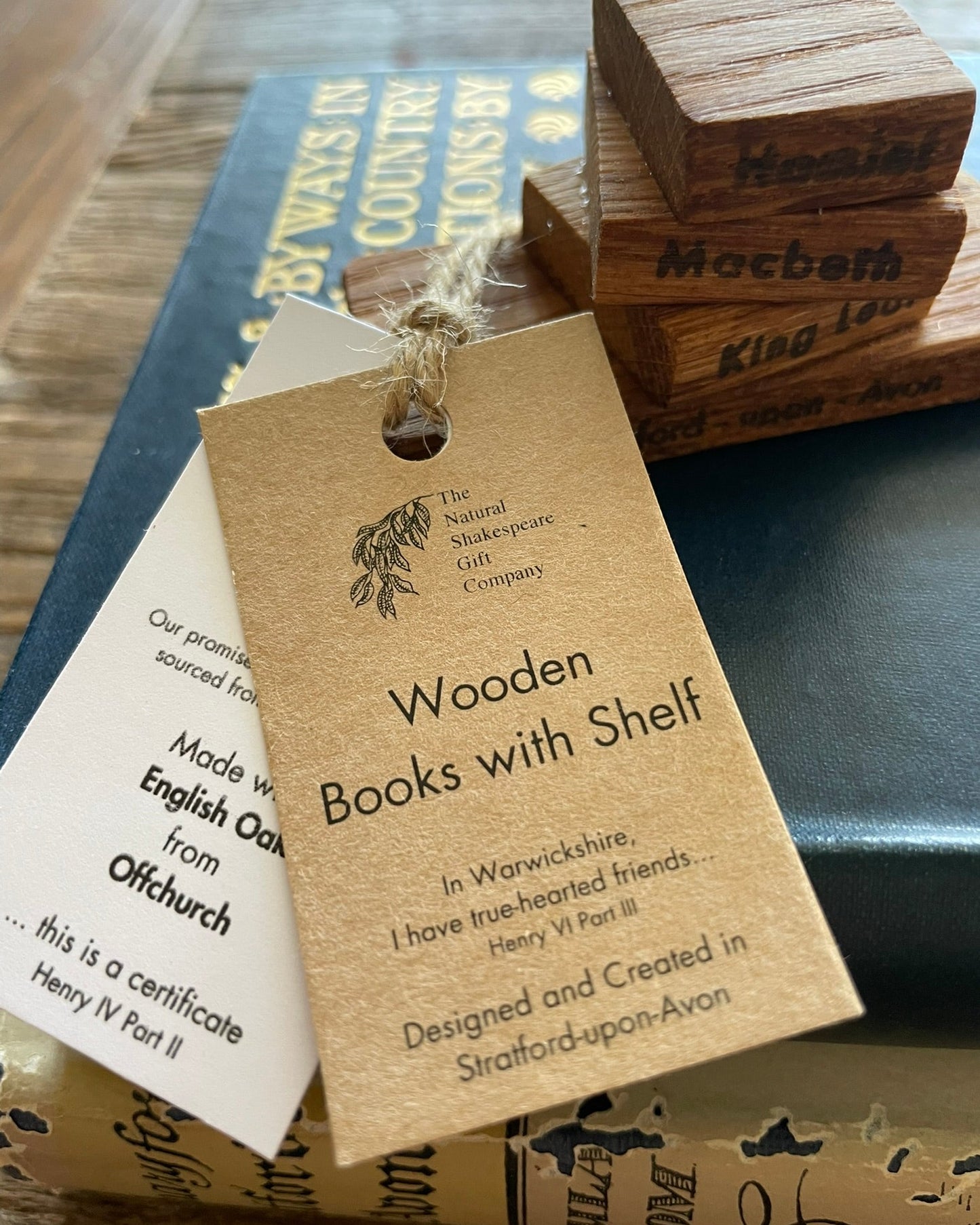 Wooden Souvenir Books with Shelf: Oak
