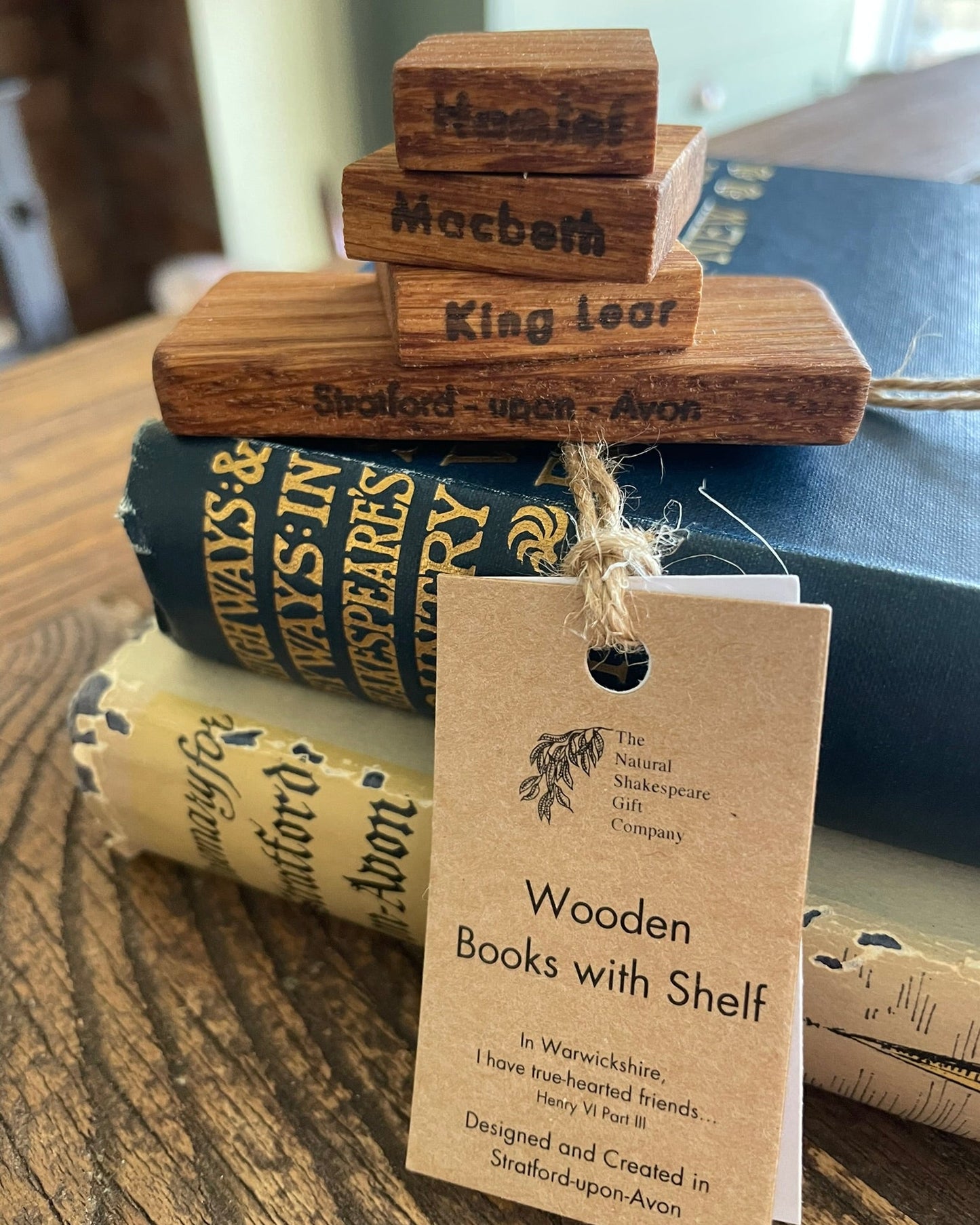 Wooden Souvenir Books with Shelf: Oak